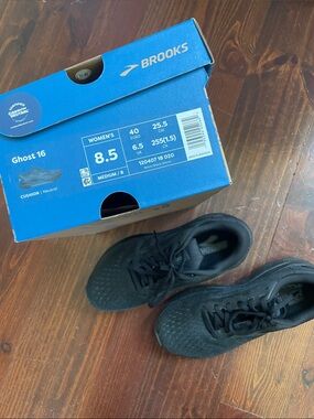 Brooks Ghost 16 Athletic Lace-Up Running Shoes